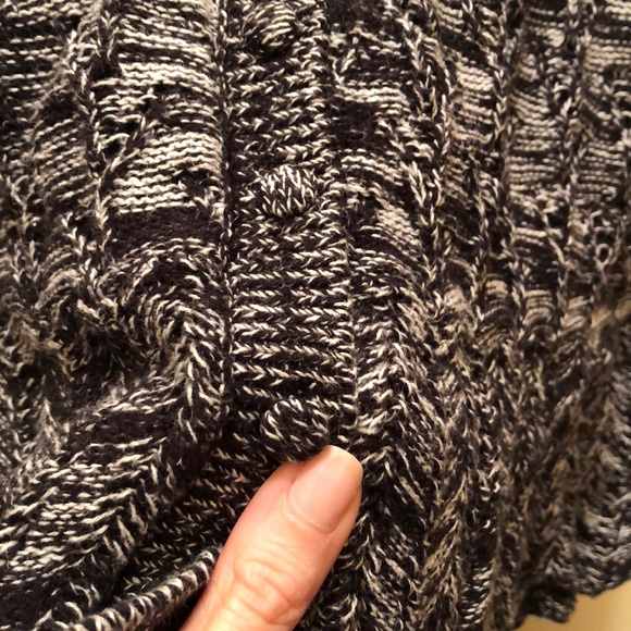 Sweater - Picture 5 of 5